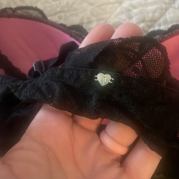 Victoria secret PINK black lace bralette - Picture 3 of 5